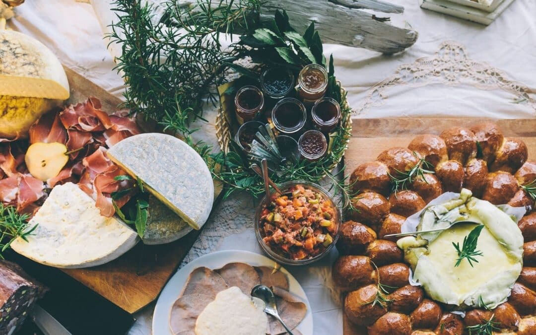 Sunday Holiday Brunches by the RinkFEATURED 