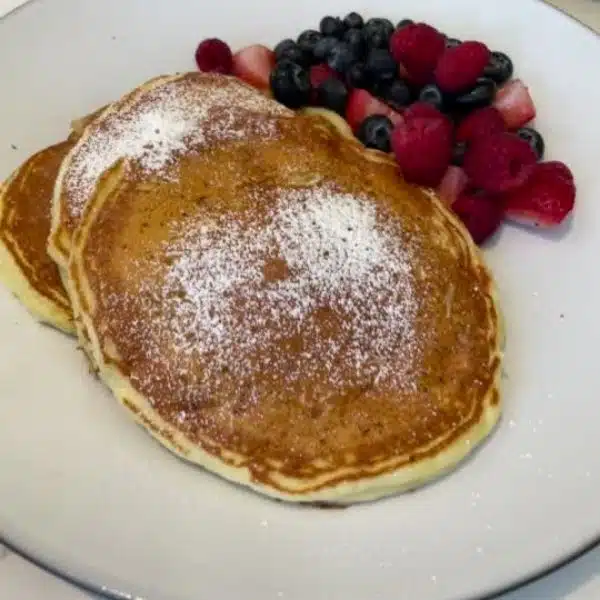 pancakes with raspberries and blue berries