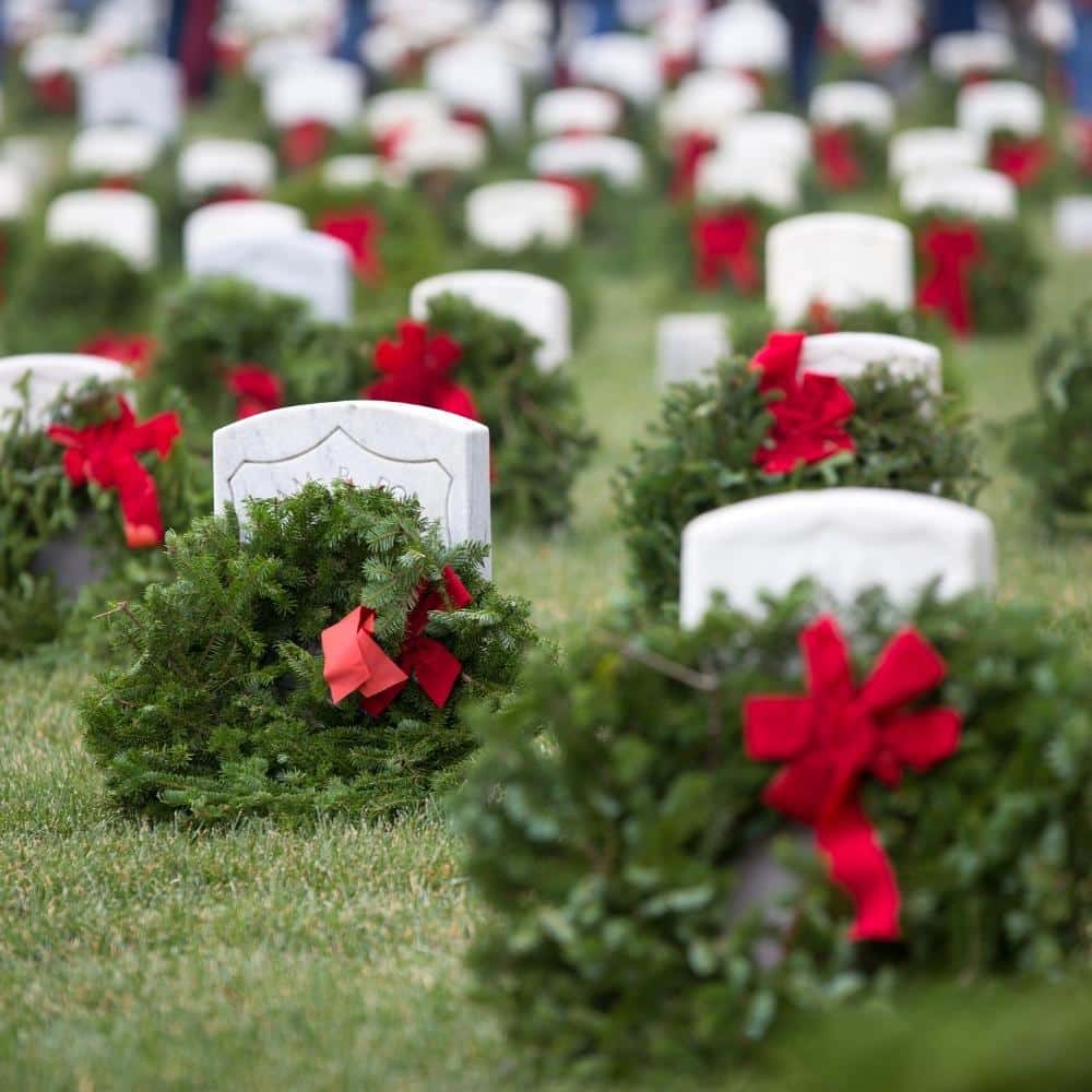 Square wreaths across america image