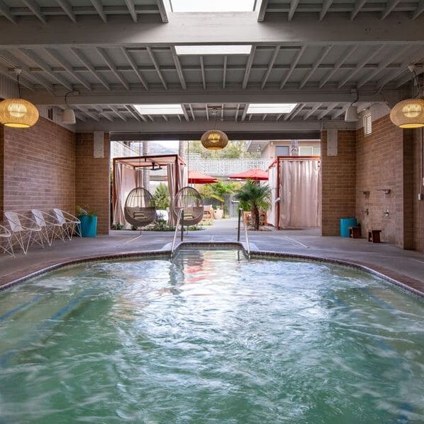 07-24 Best Napa Valley Pools North to South Dr. Wilkinson pool with seats around