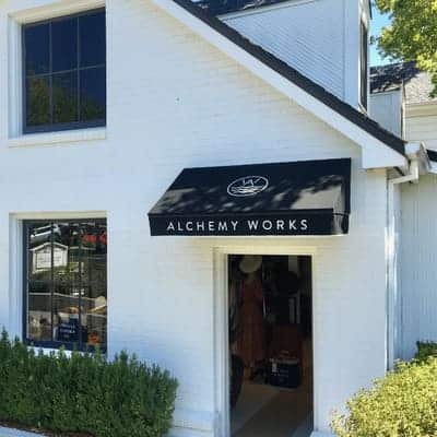 outside of building<br />
