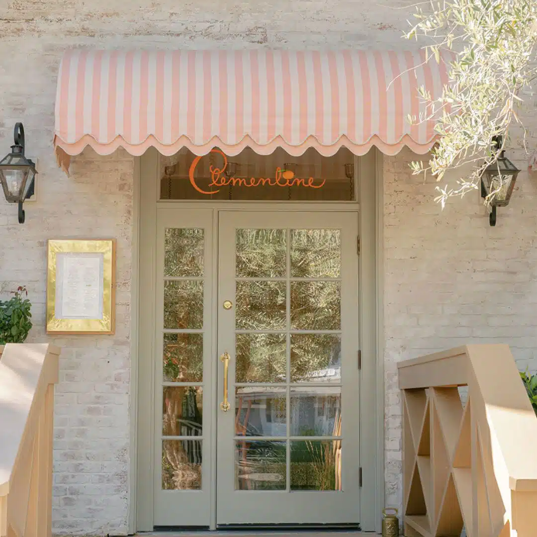 Front door to Yountville restaurant Clementine