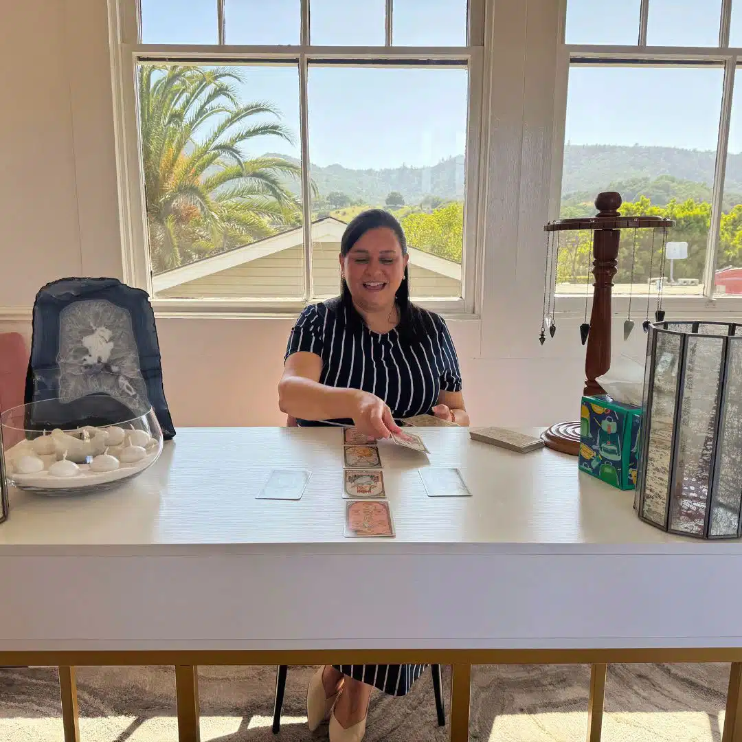 Psychic reading being done in Yountville